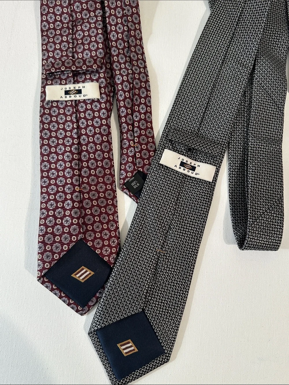 2 - MENS - JOSEPH ABBOUD TIES